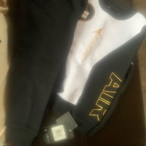 Boys Nike jogging suit